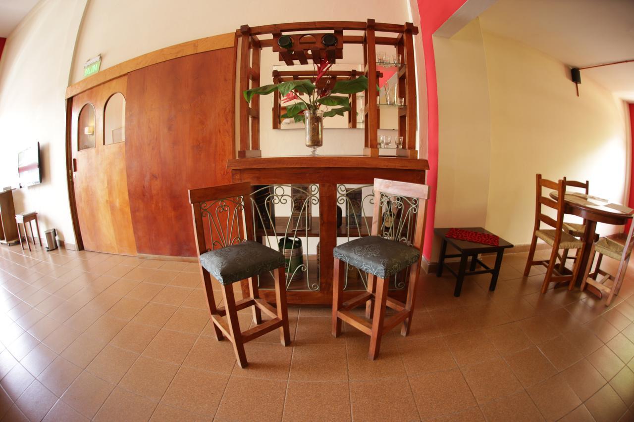 Hotel Del Sur San Lorenzo Buitenkant foto