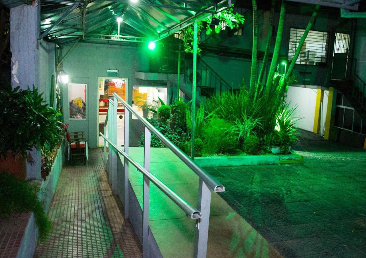 Hotel Del Sur San Lorenzo Buitenkant foto